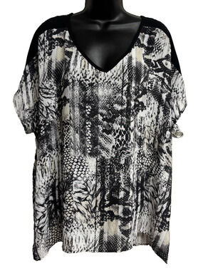 Style Co Womens XL Black White Snakeskin Print Tunic Top V-Neck Short Sleeve EUC